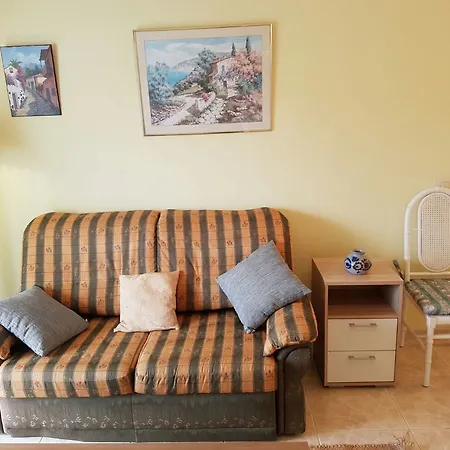 With One In Puerto De La Cruz, With Pool Access, Furnis Apartament